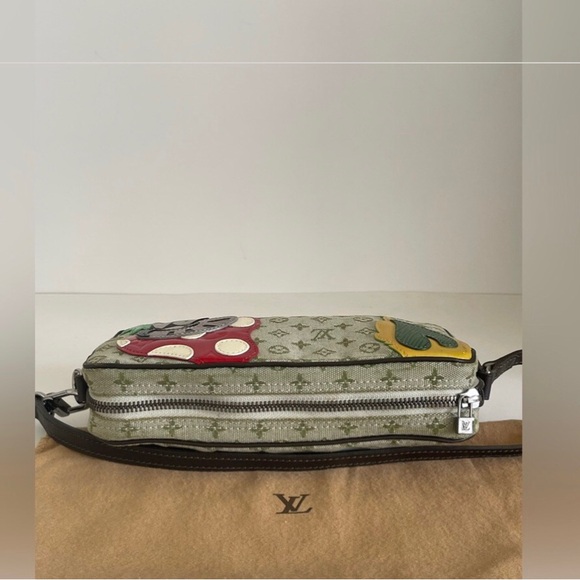 LOUIS VUITTON CONTE DE FEES MINI LIL POCHETTE “FAIRY TALE” - Picture 14 of 16